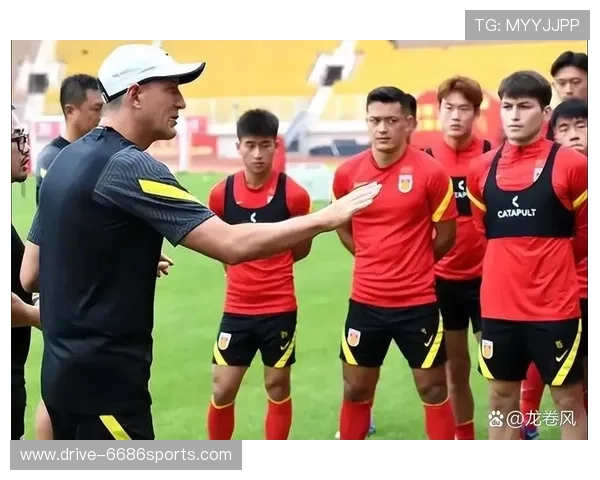 如何选择适合自己球队的足球明星球员提升整体竞技水平和团队合作能力